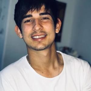 Meet your Posher, Luis manuel